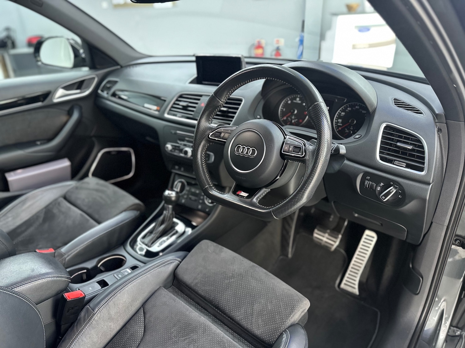 Used Audi Q3 2018 for sale - 77628860: Photo 23