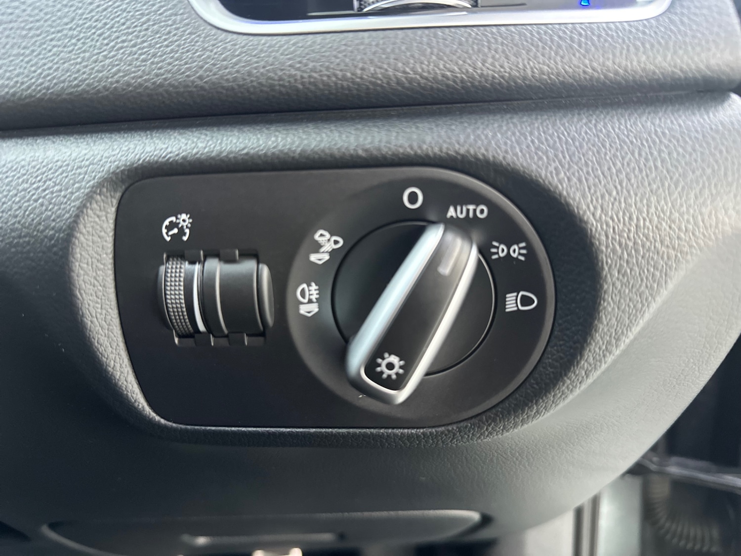 Used Audi Q3 2018 for sale - 77628860: Photo 57