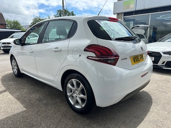 Used Peugeot 208 2016 for sale - 75044732: Photo