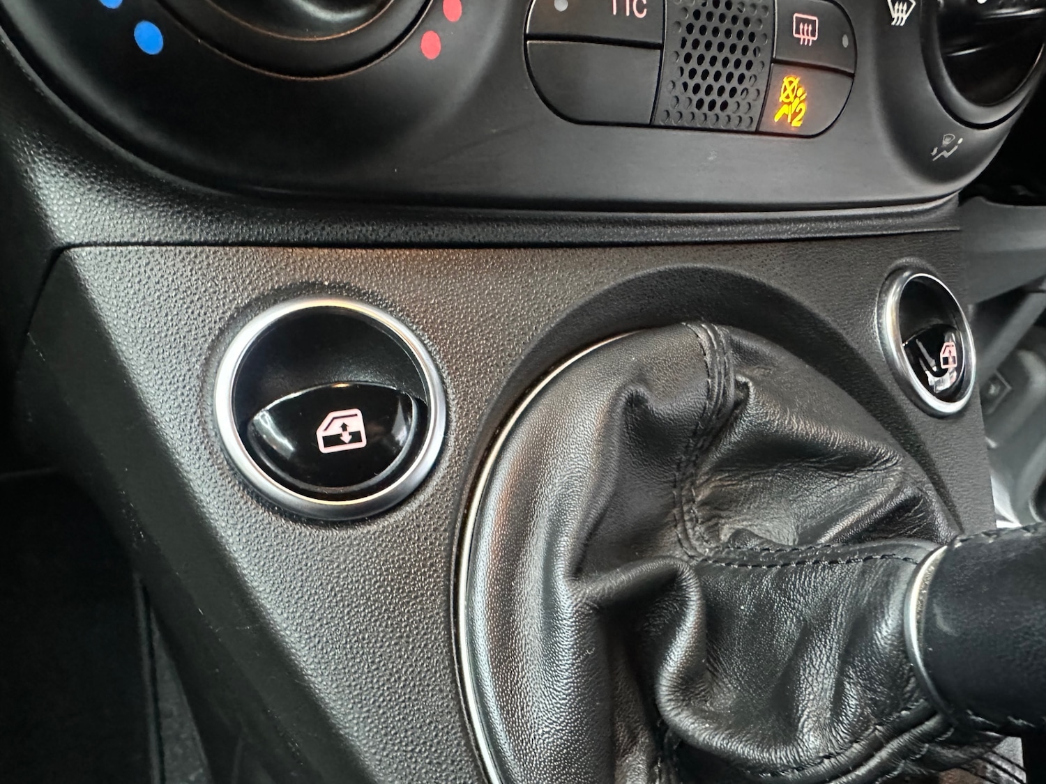 Used Abarth 595 2019 for sale - 77312509: Photo 46