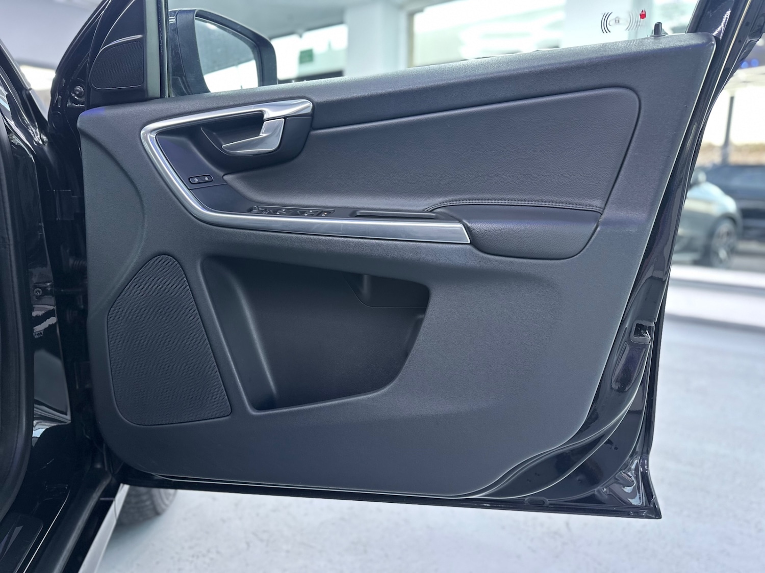 Used Volvo XC60 2014 for sale - 77813473: Photo 24