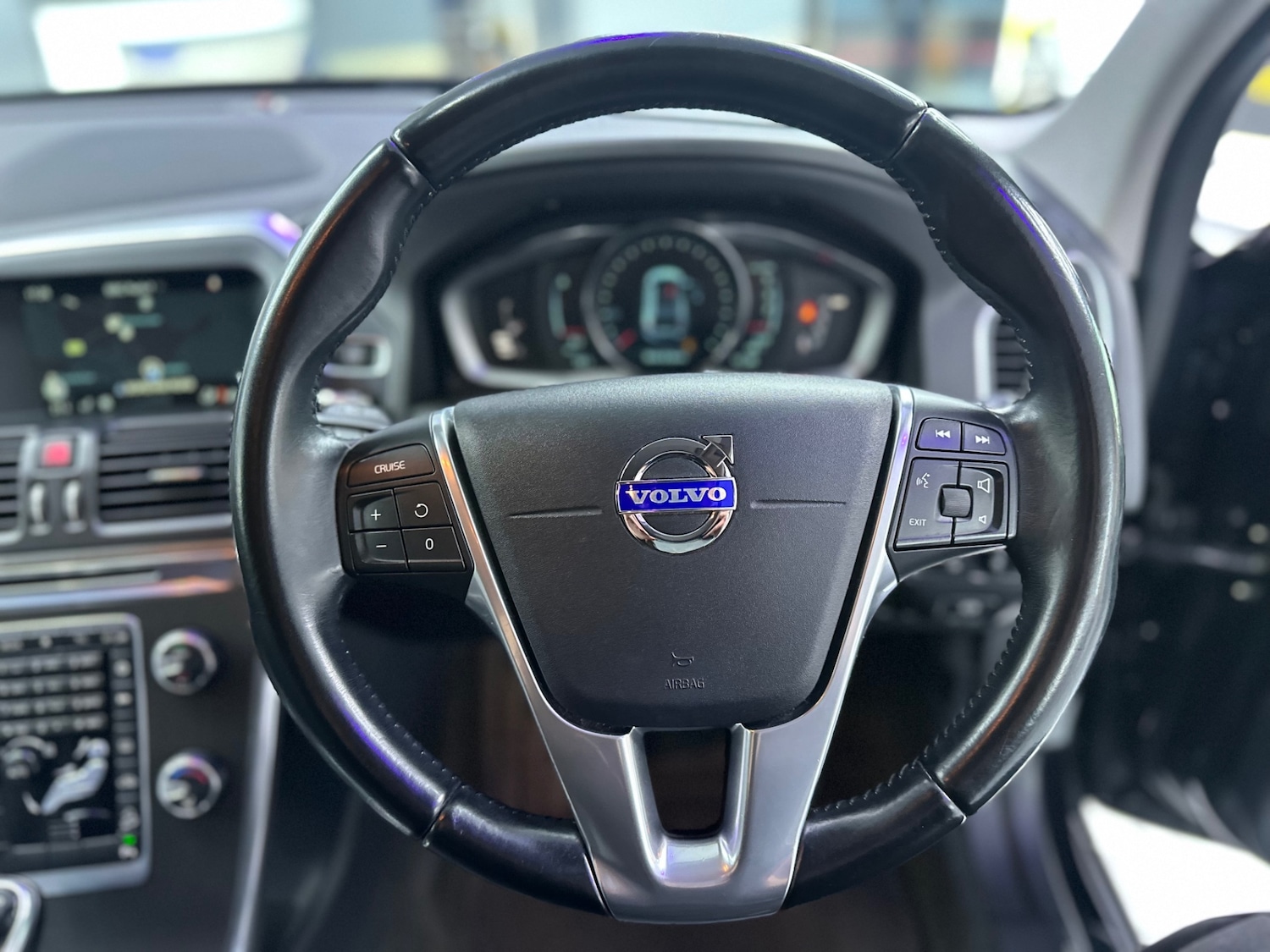 Used Volvo XC60 2014 for sale - 77813473: Photo 40