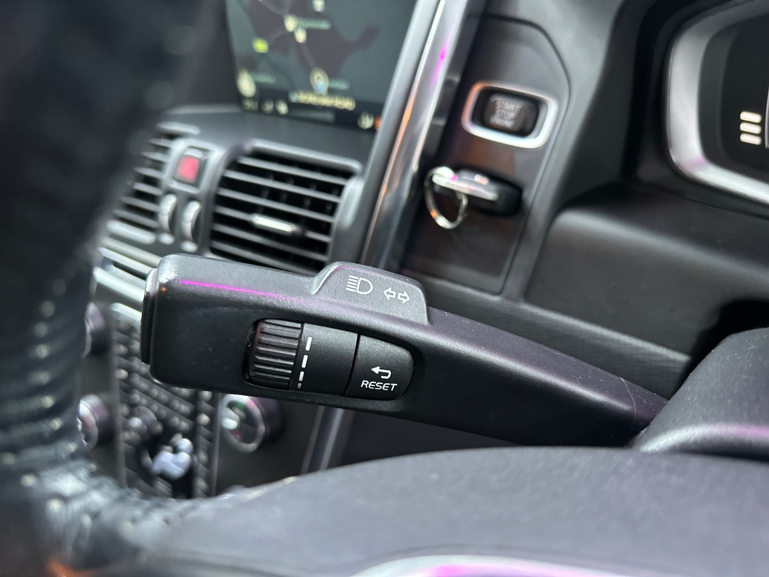 Used Volvo XC60 2014 for sale - 77813473: Photo 42