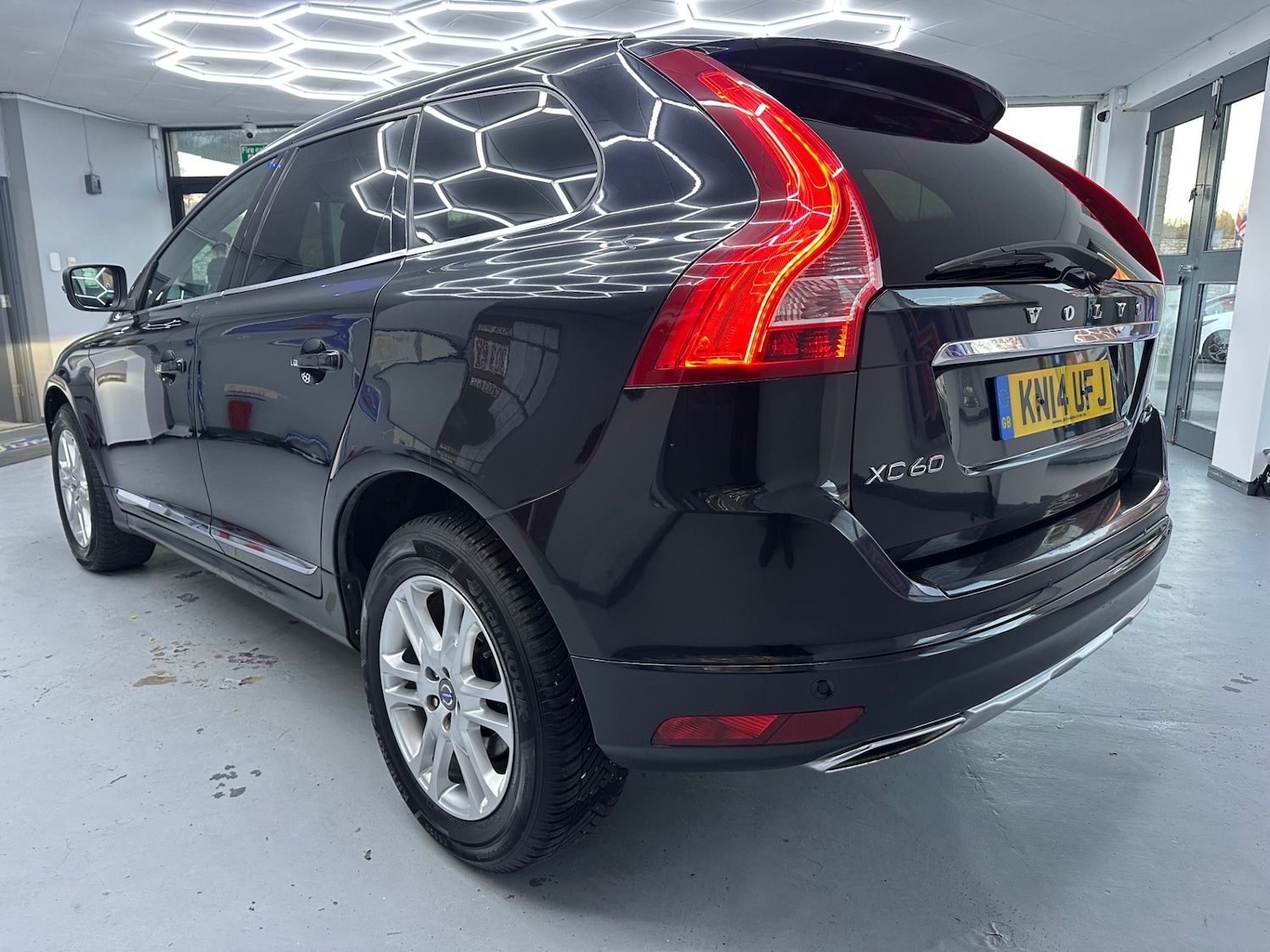 Used Volvo XC60 2014 for sale - 77813473: Photo 5