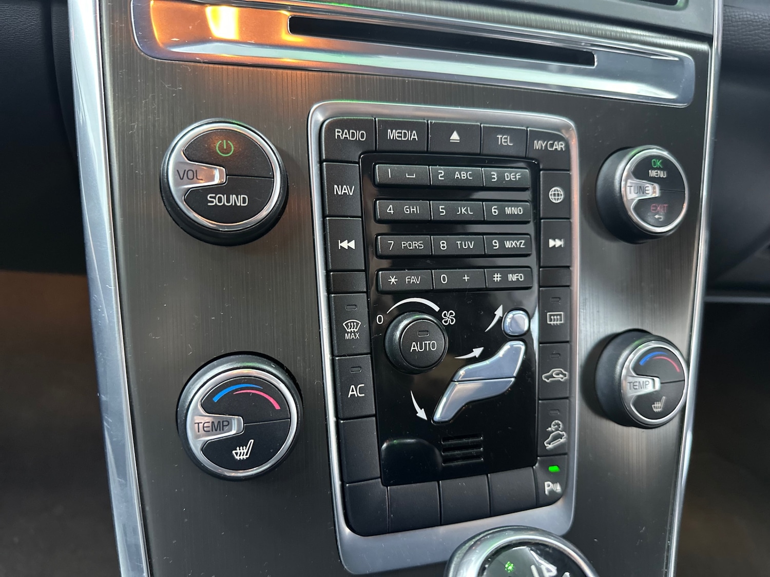 Used Volvo XC60 2014 for sale - 77813473: Photo 50