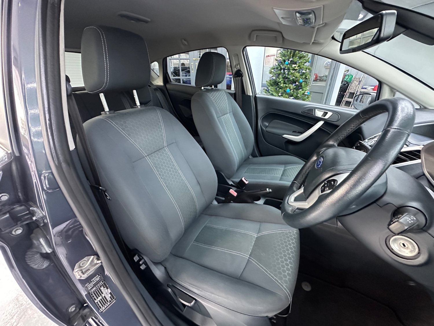 Used Ford Fiesta 2012 for sale - 76831916: Photo 24