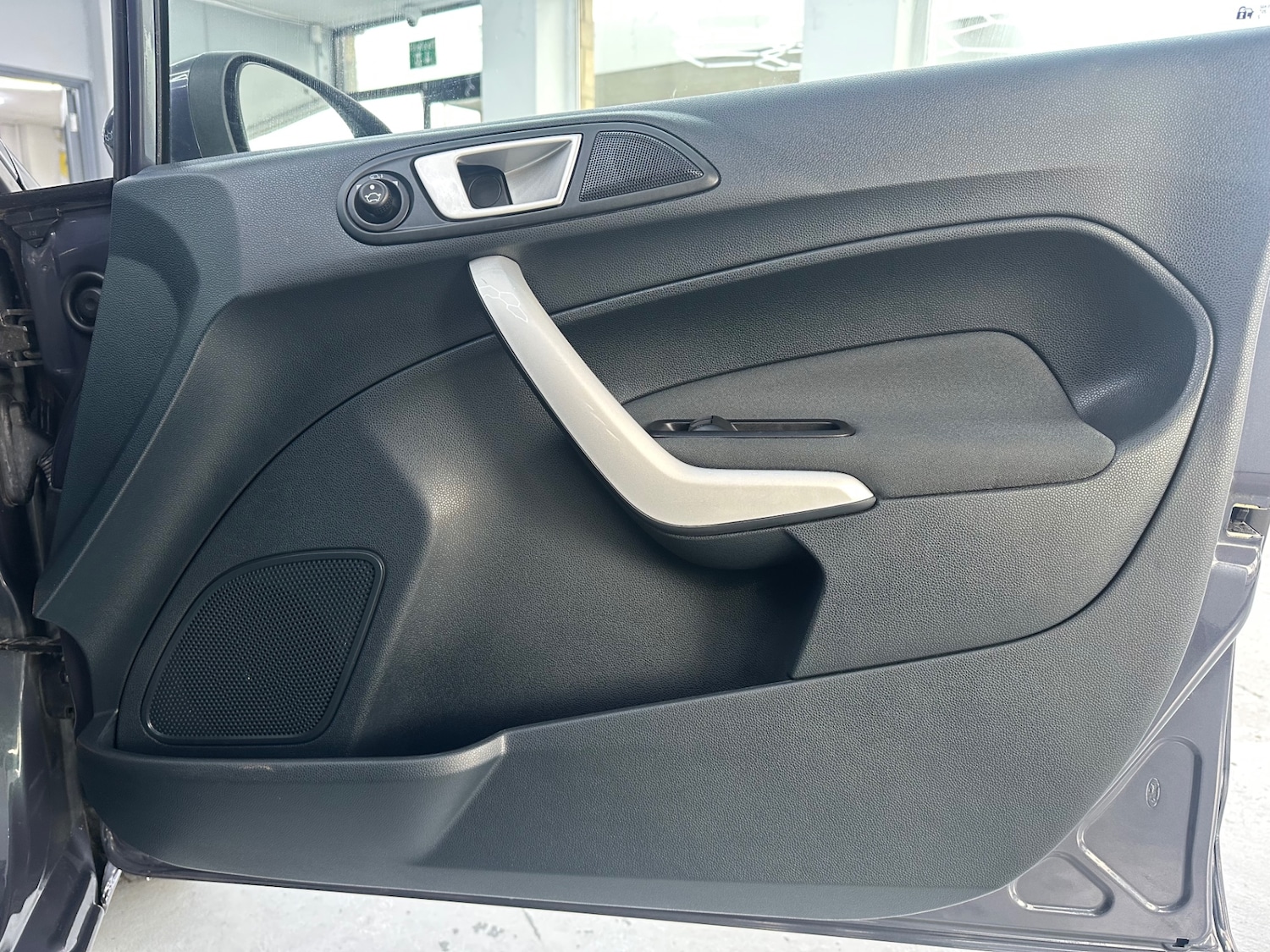 Used Ford Fiesta 2012 for sale - 76831916: Photo 33