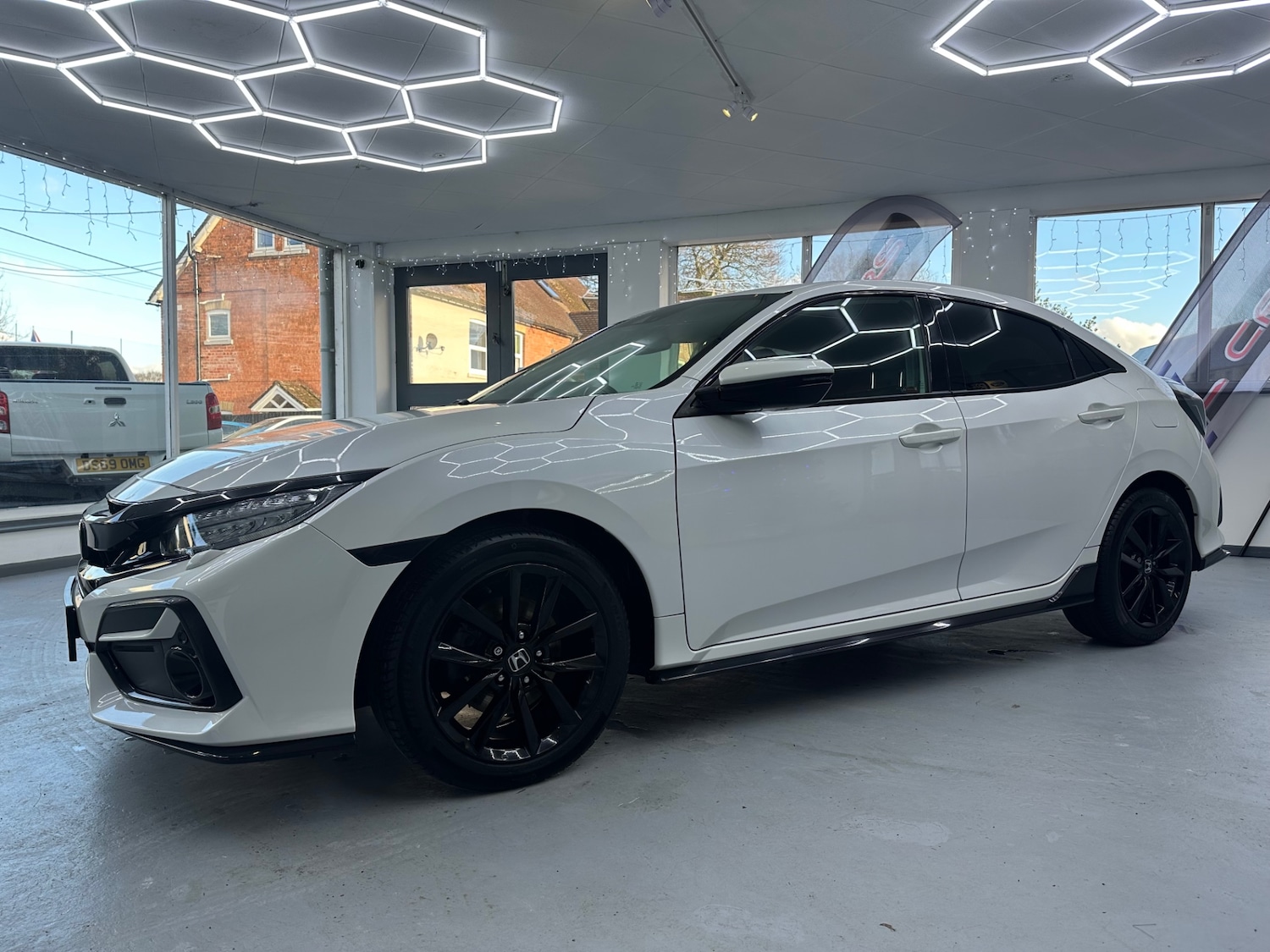 Used Honda Civic 2021 for sale - 77012424: Photo 2