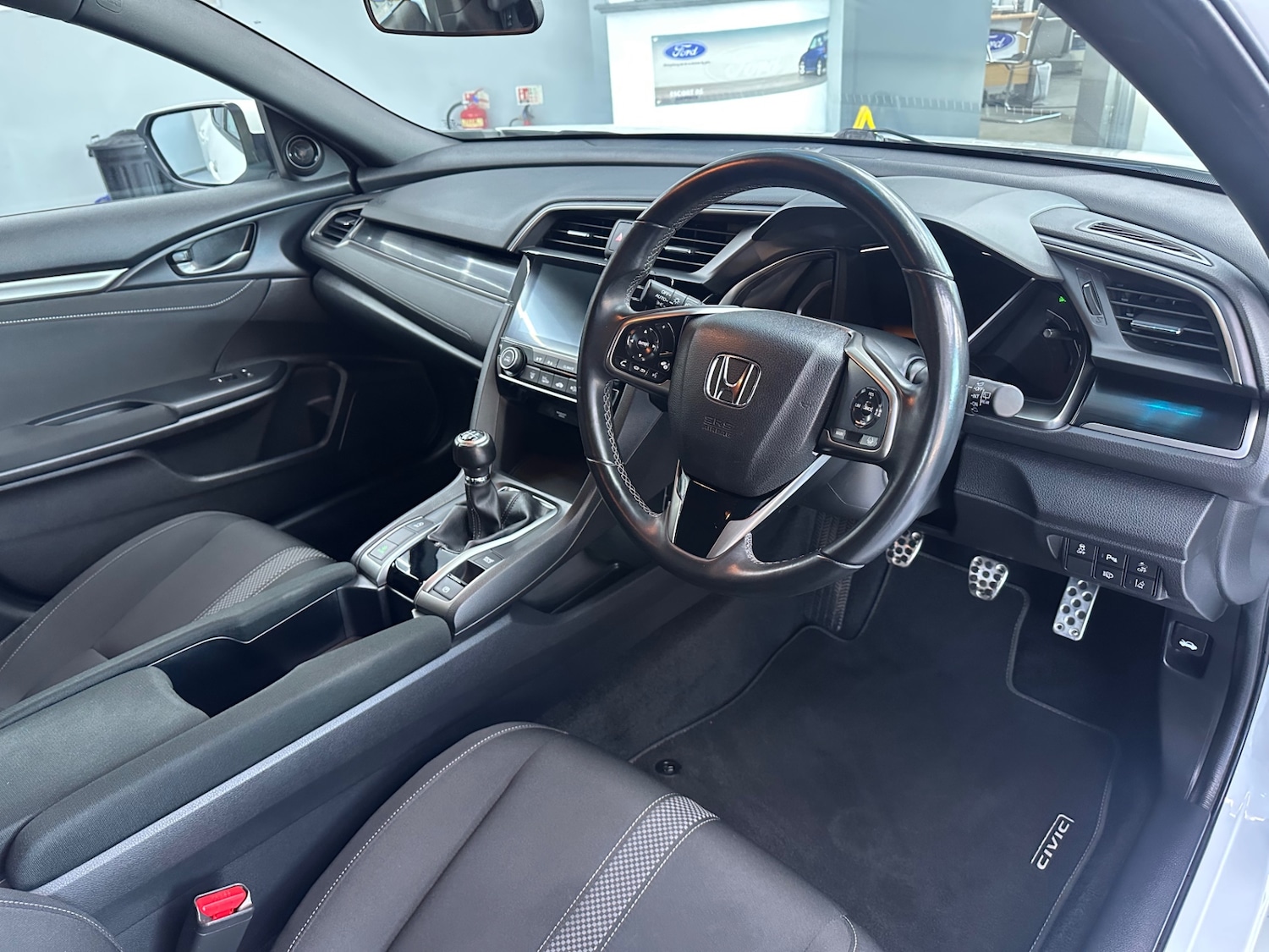 Used Honda Civic 2021 for sale - 77012424: Photo 32