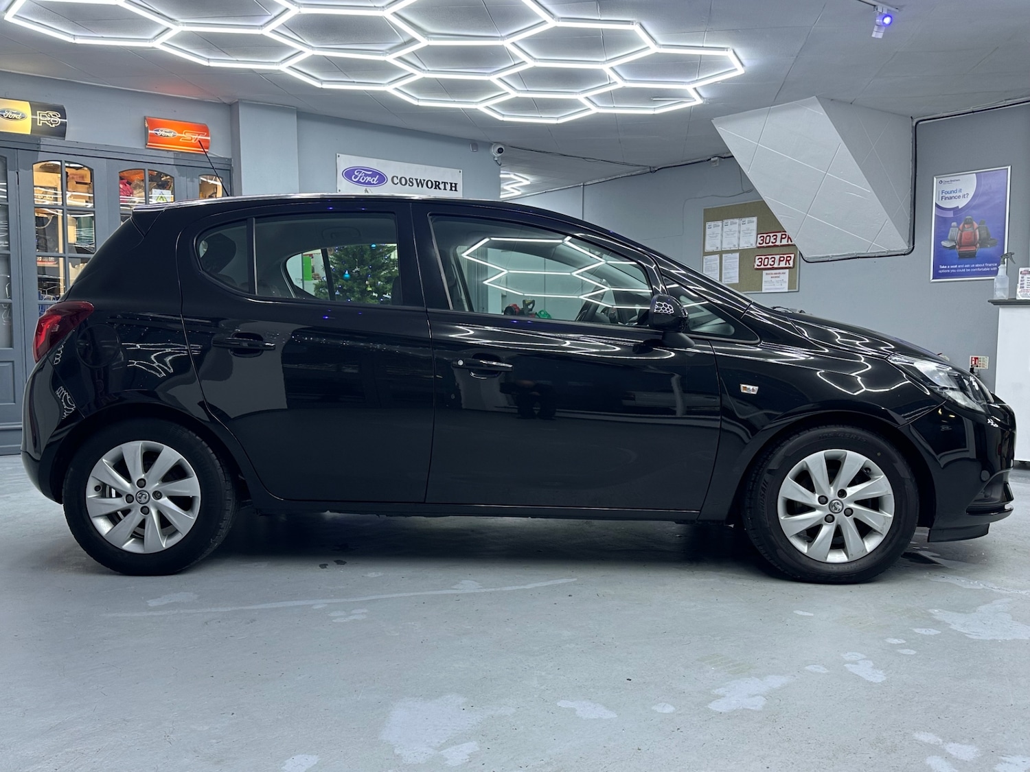 Used Vauxhall Corsa 2017 for sale - 76922120: Photo 10