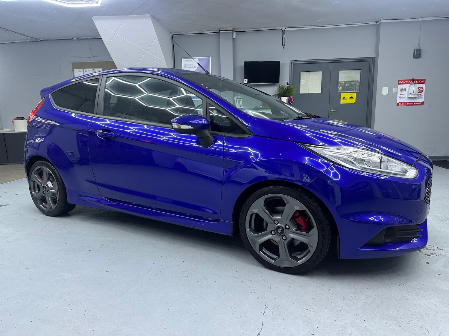 Used Ford Fiesta 2016 for sale - 76738625: Photo 8