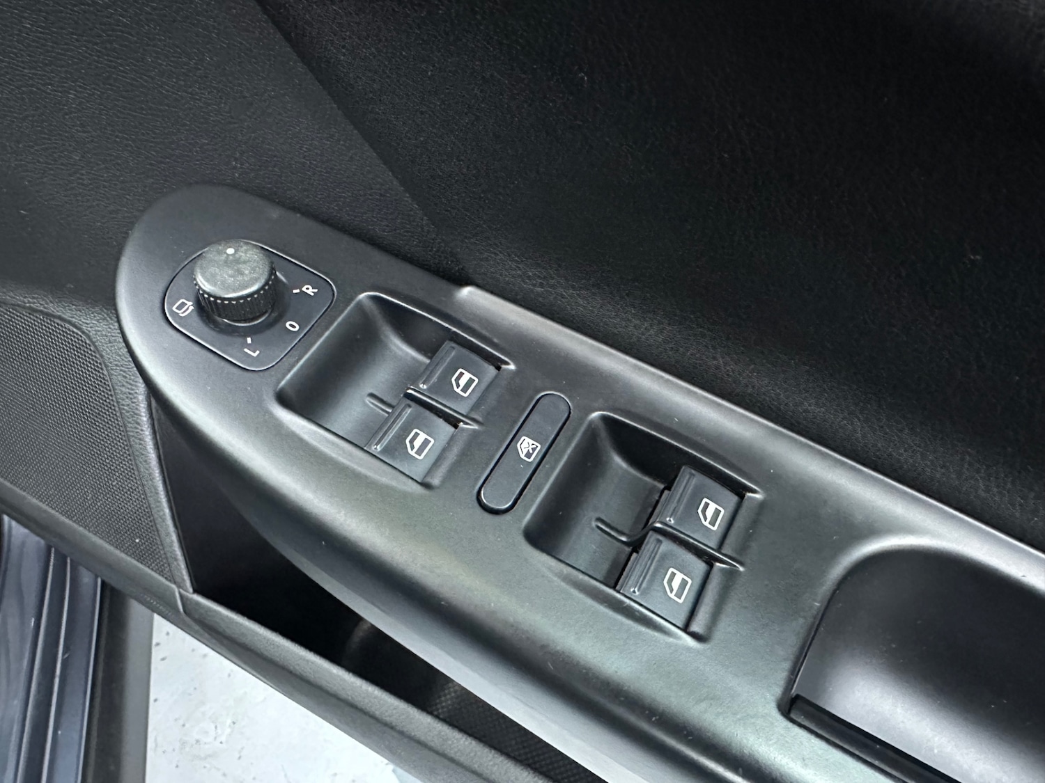 Used Volkswagen Passat 2009 for sale - 77147968: Photo 26