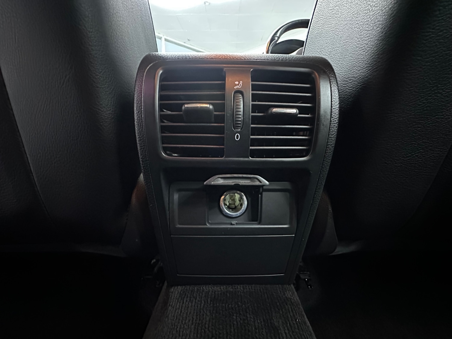 Used Volkswagen Passat 2009 for sale - 77147968: Photo 38