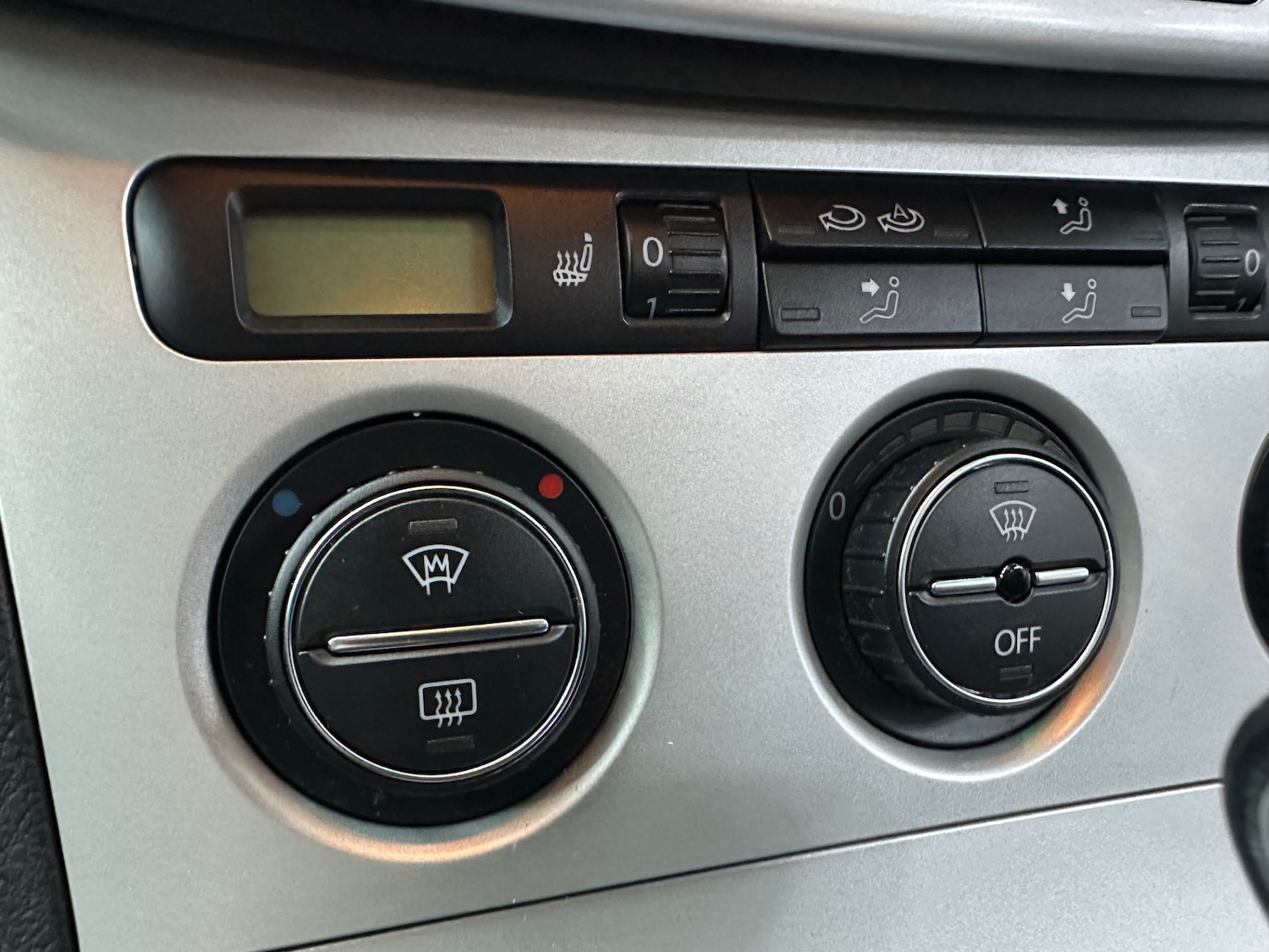 Used Volkswagen Passat 2009 for sale - 77147968: Photo 61