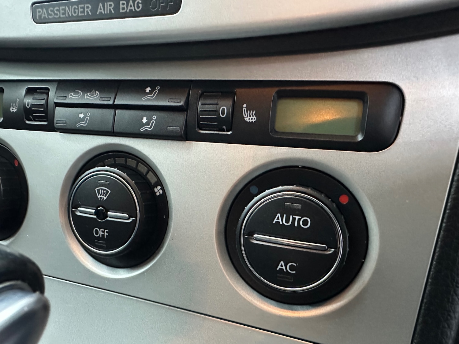 Used Volkswagen Passat 2009 for sale - 77147968: Photo 62