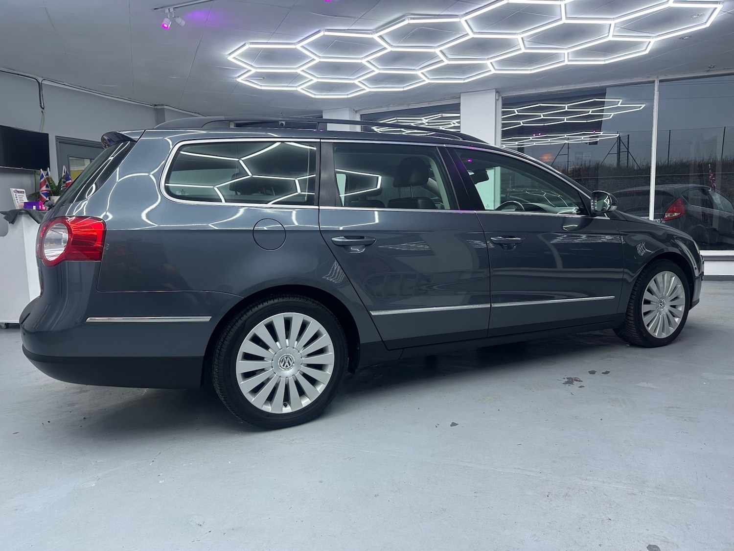 Used Volkswagen Passat 2009 for sale - 77147968: Photo 9