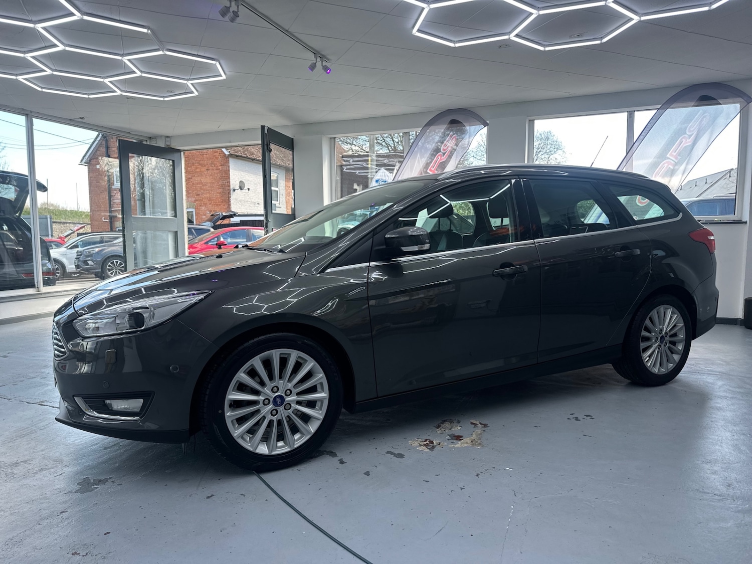 Used Ford Focus 2014 for sale - 78091069: Photo 2