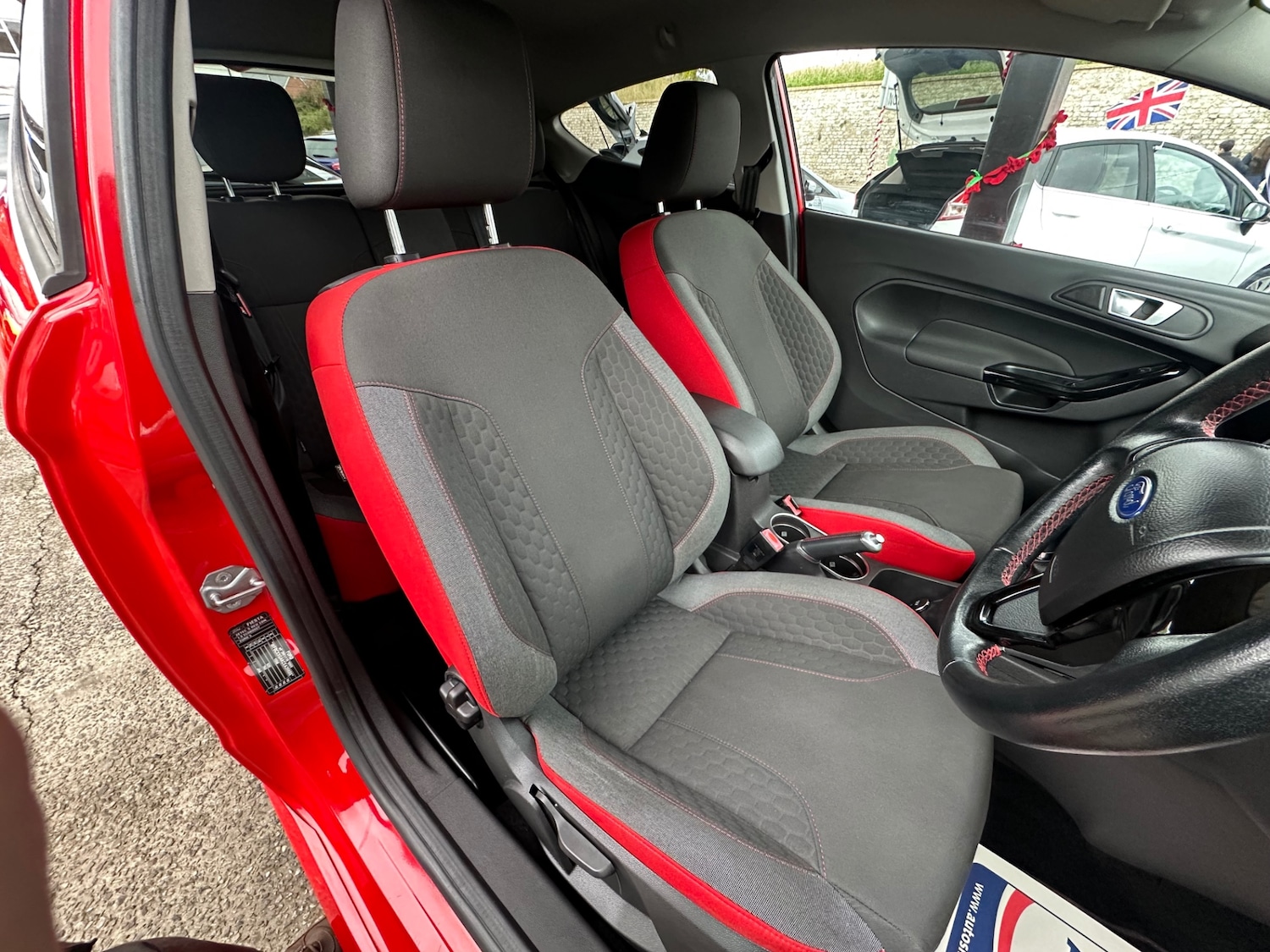 Used Ford Fiesta 2014 for sale - 76392085: Photo 23