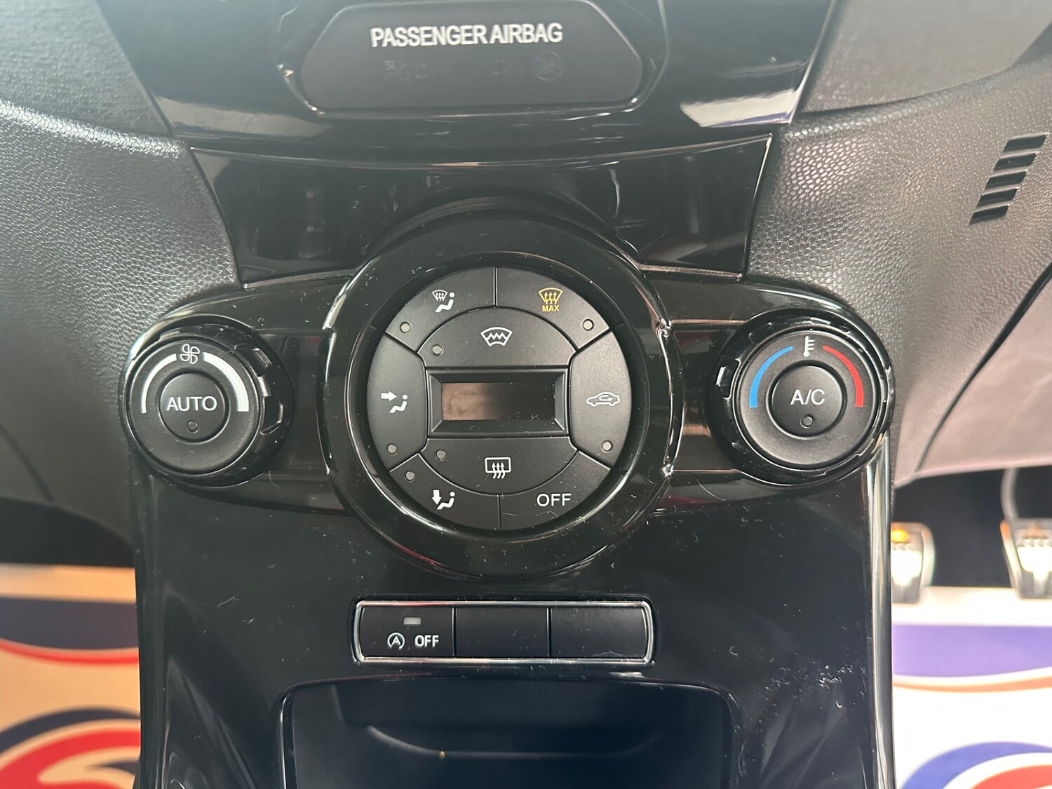 Used Ford Fiesta 2014 for sale - 76392085: Photo 30