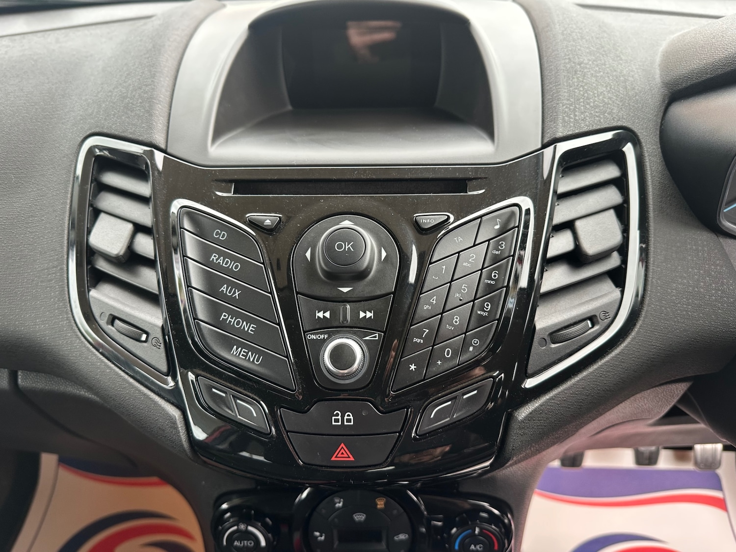 Used Ford Fiesta 2014 for sale - 76392085: Photo 31