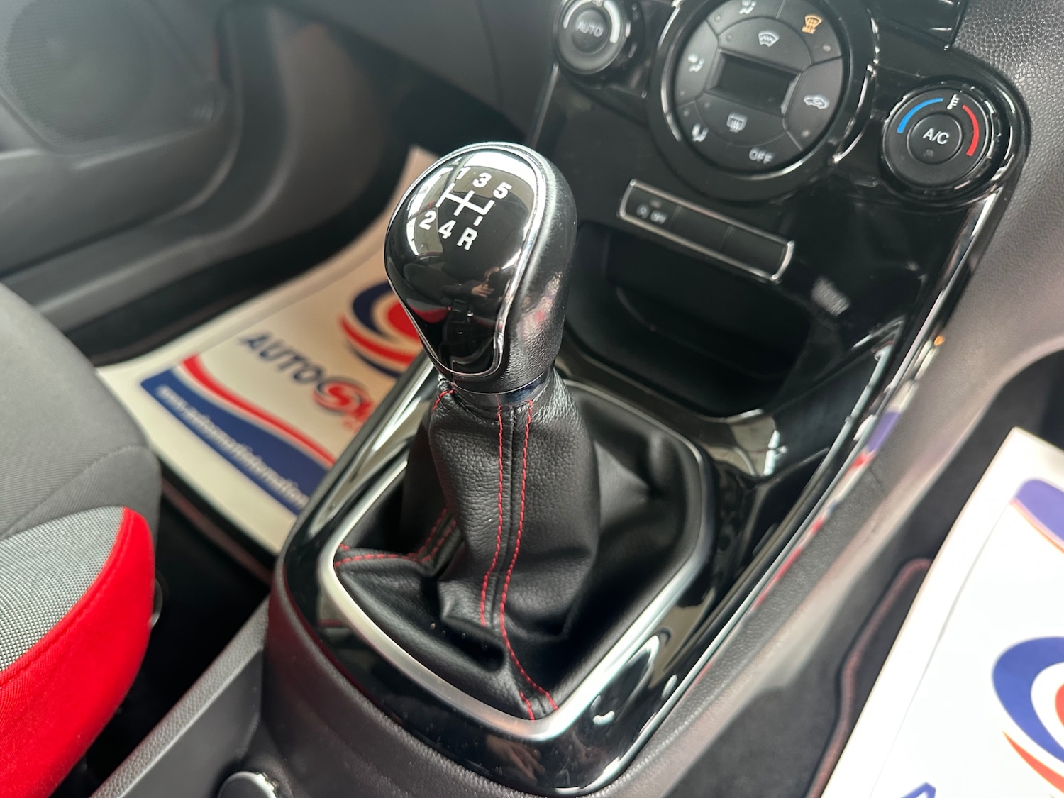 Used Ford Fiesta 2014 for sale - 76392085: Photo 35