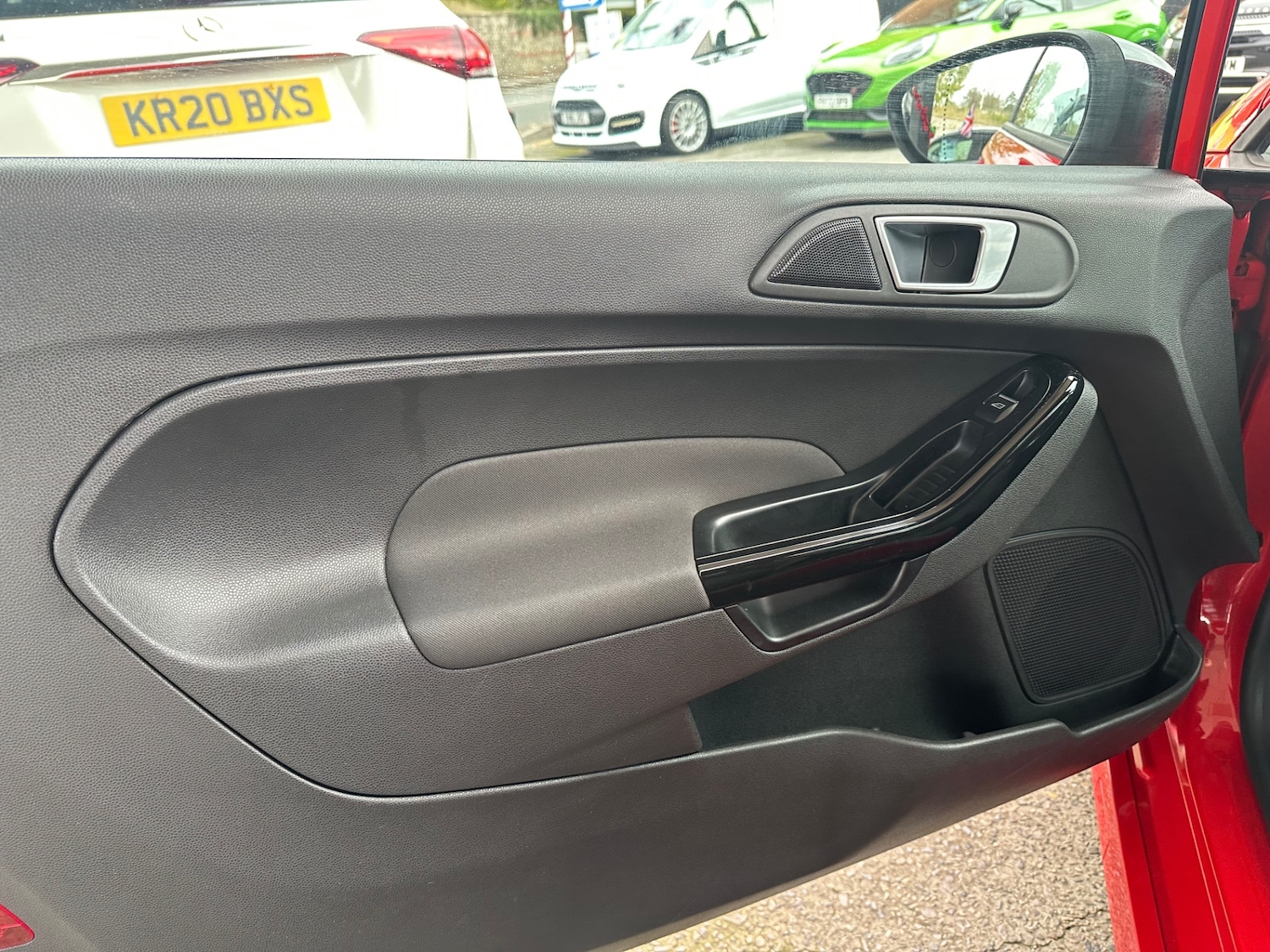 Used Ford Fiesta 2014 for sale - 76392085: Photo 41