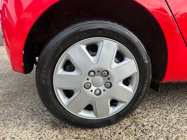 Used Hyundai i10 2010 for sale - 76195873: Photo 10