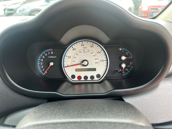 Used Hyundai i10 2010 for sale - 76195873: Photo 22