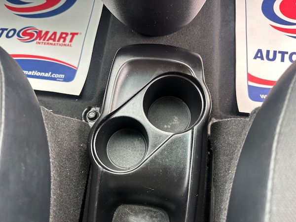 Used Hyundai i10 2010 for sale - 76195873: Photo 30