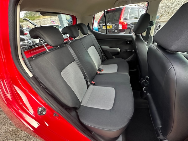 Used Hyundai i10 2010 for sale - 76195873: Photo 32