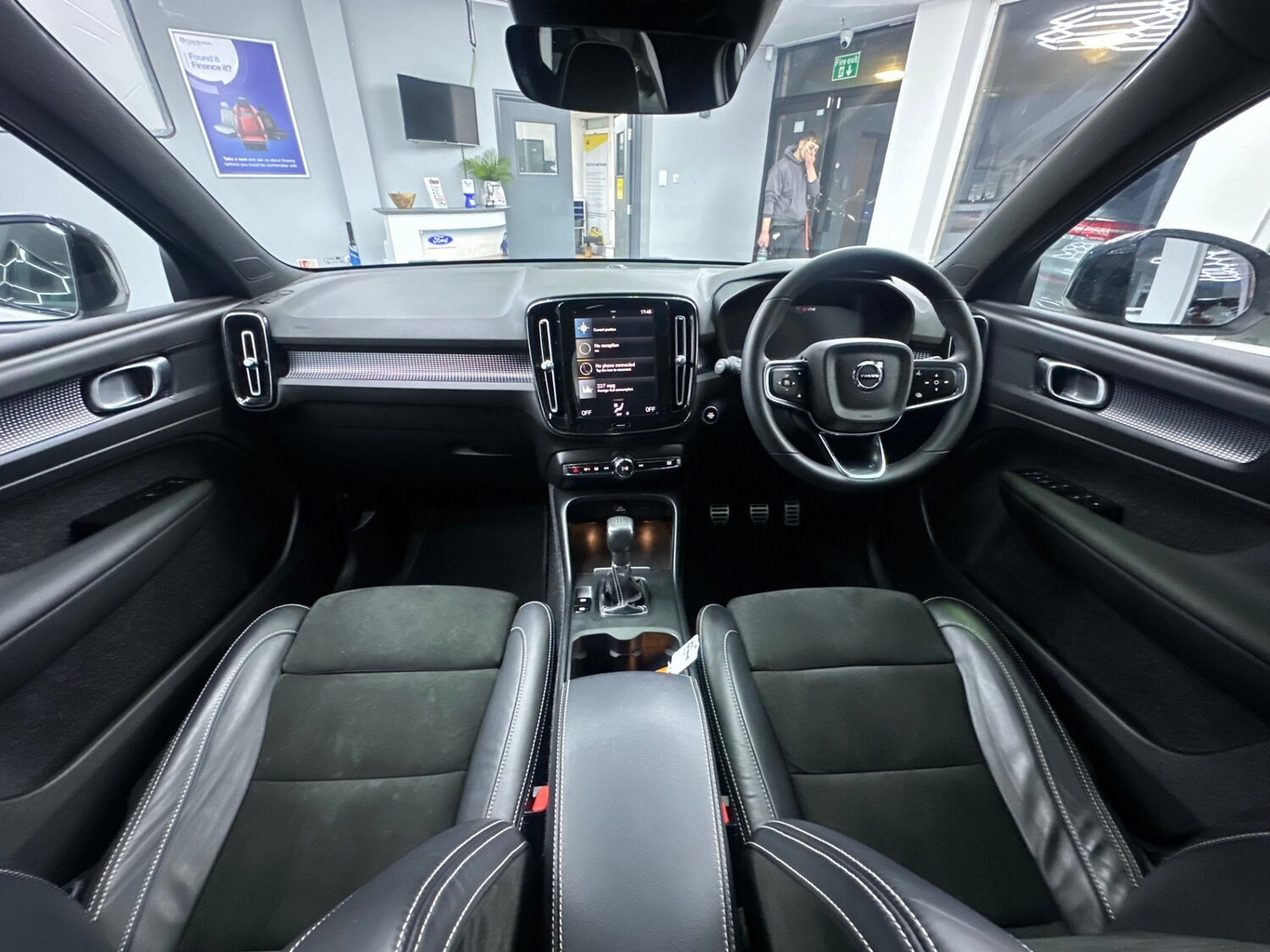 Used Volvo XC40 2021 for sale - 77917531: Photo 35