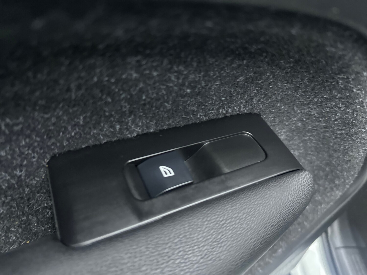 Used Volvo XC40 2021 for sale - 77917531: Photo 38