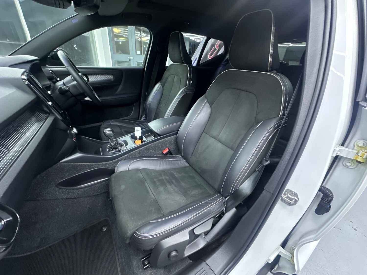 Used Volvo XC40 2021 for sale - 77917531: Photo 43