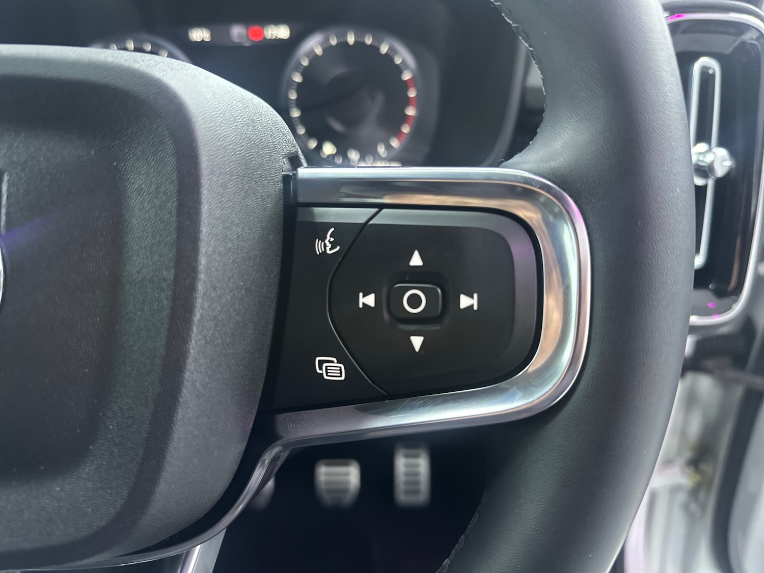 Used Volvo XC40 2021 for sale - 77917531: Photo 50