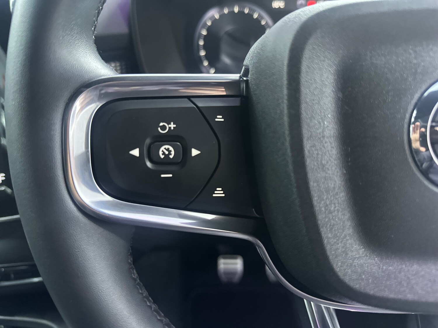 Used Volvo XC40 2021 for sale - 77917531: Photo 51