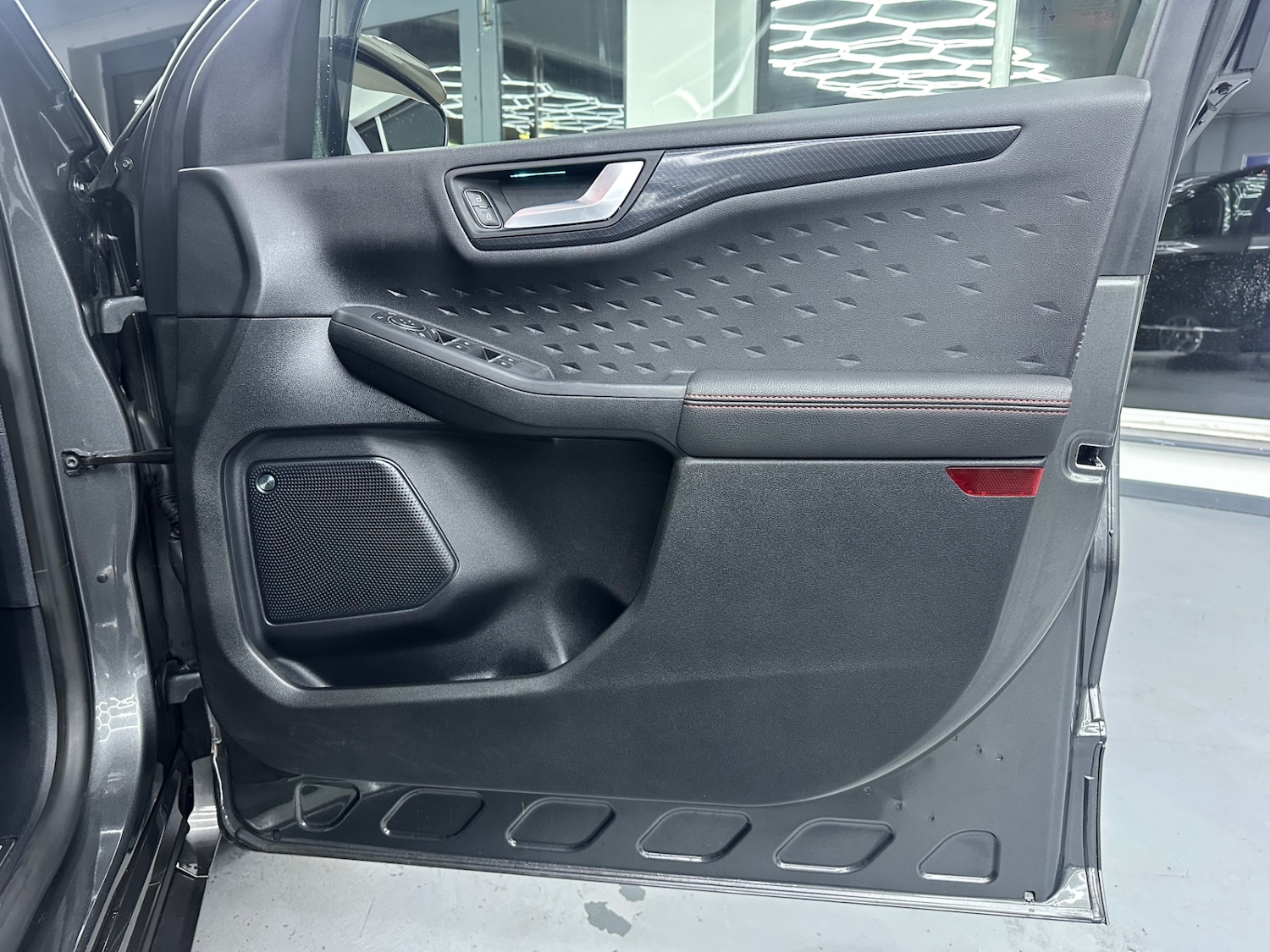 Used Ford Kuga 2020 for sale - 77187098: Photo 32