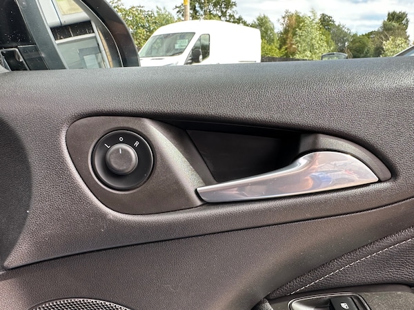 Used Vauxhall ADAM 2015 for sale - 75263443: Photo 51