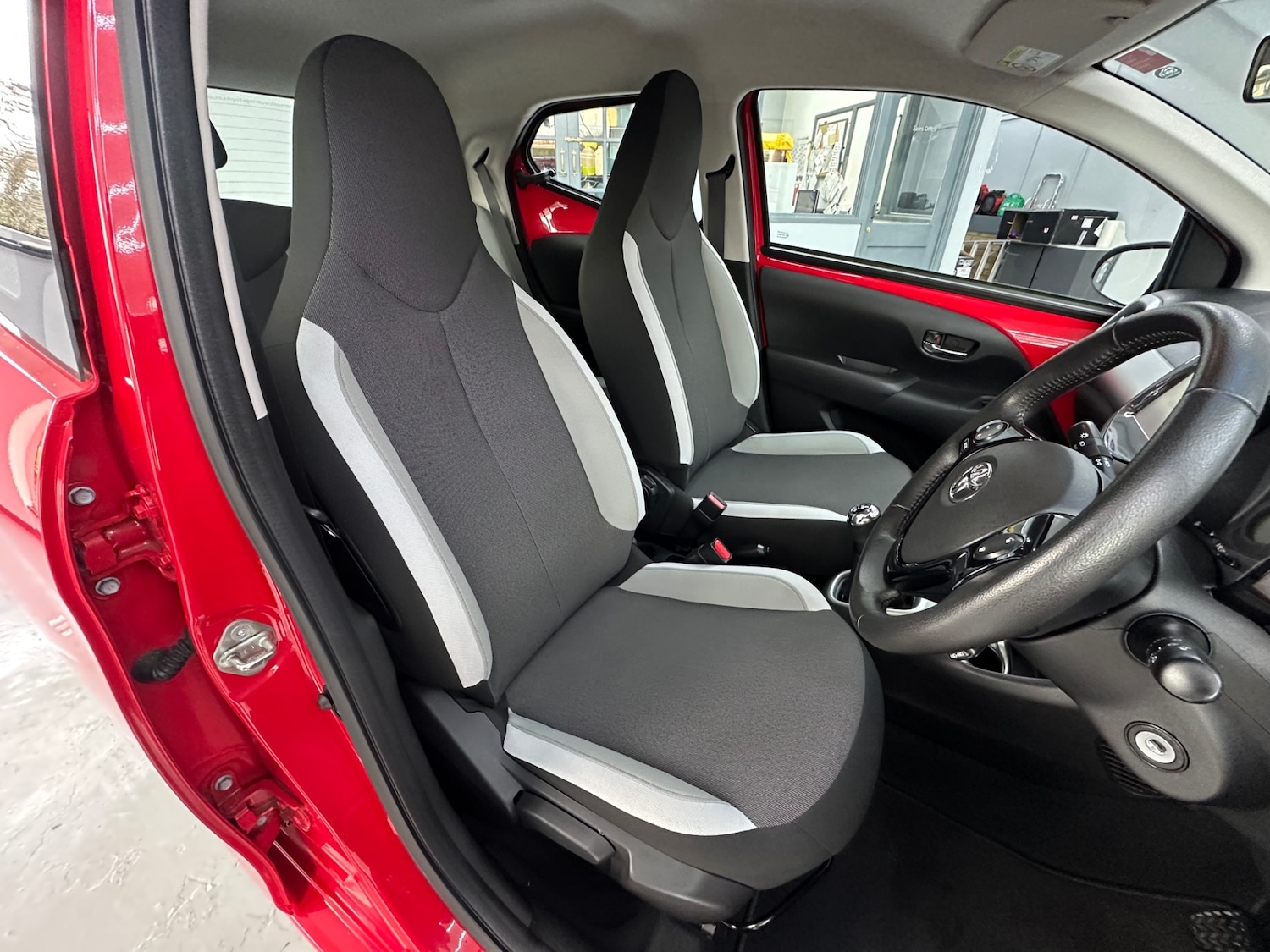 Used Toyota AYGO 2018 for sale - 77310464: Photo 26