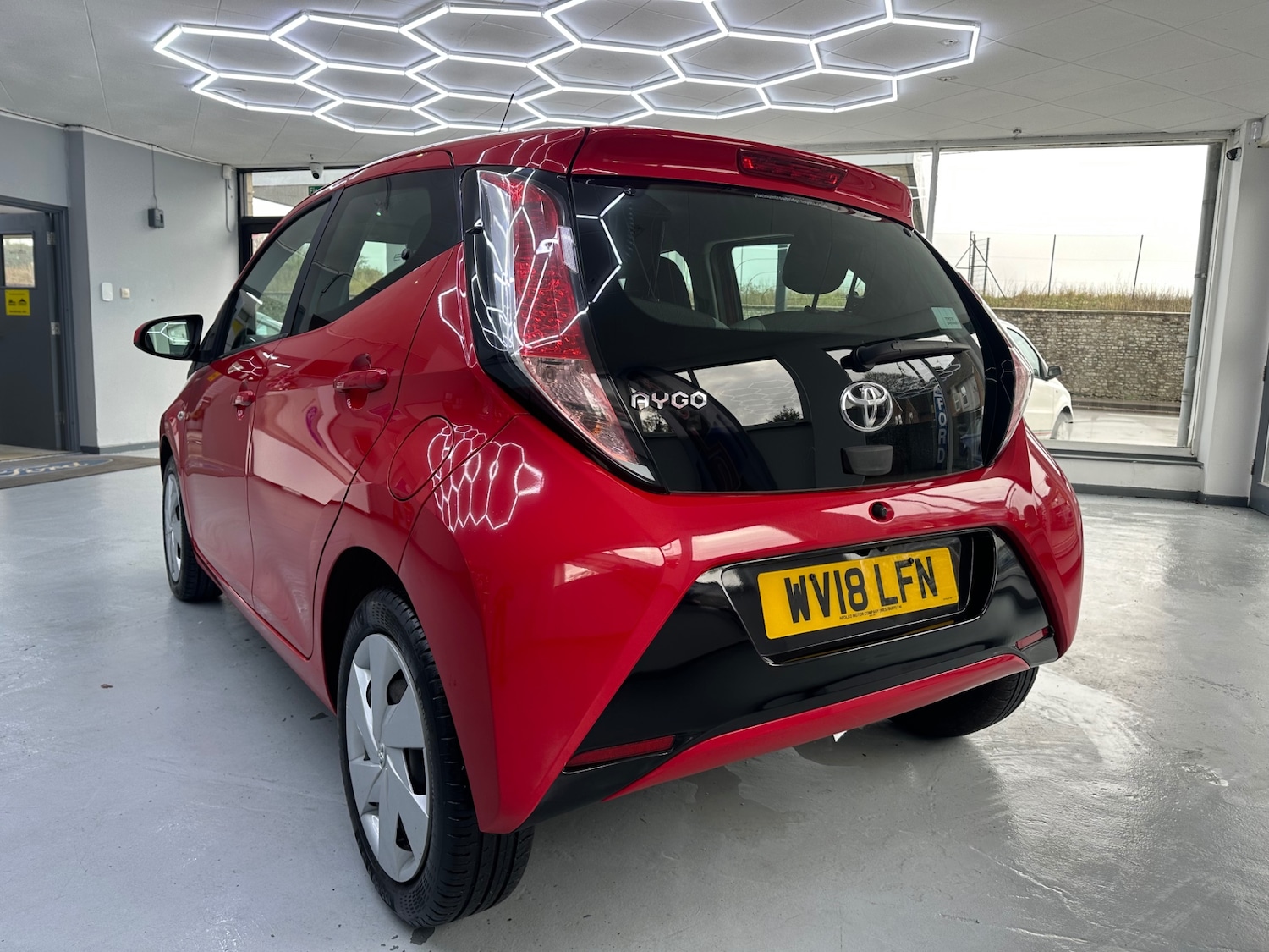 Used Toyota AYGO 2018 for sale - 77310464: Photo 4