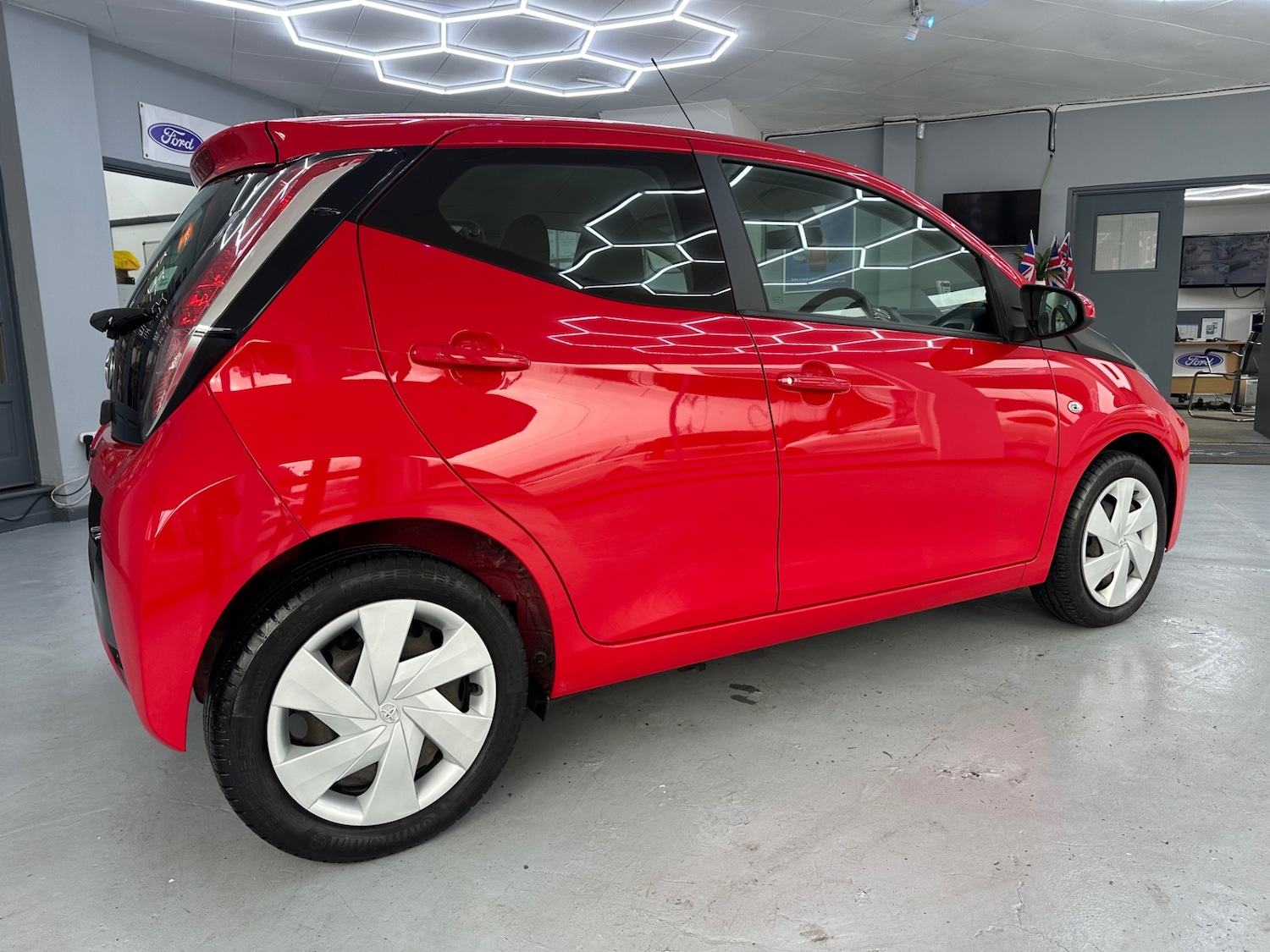 Used Toyota AYGO 2018 for sale - 77310464: Photo 7