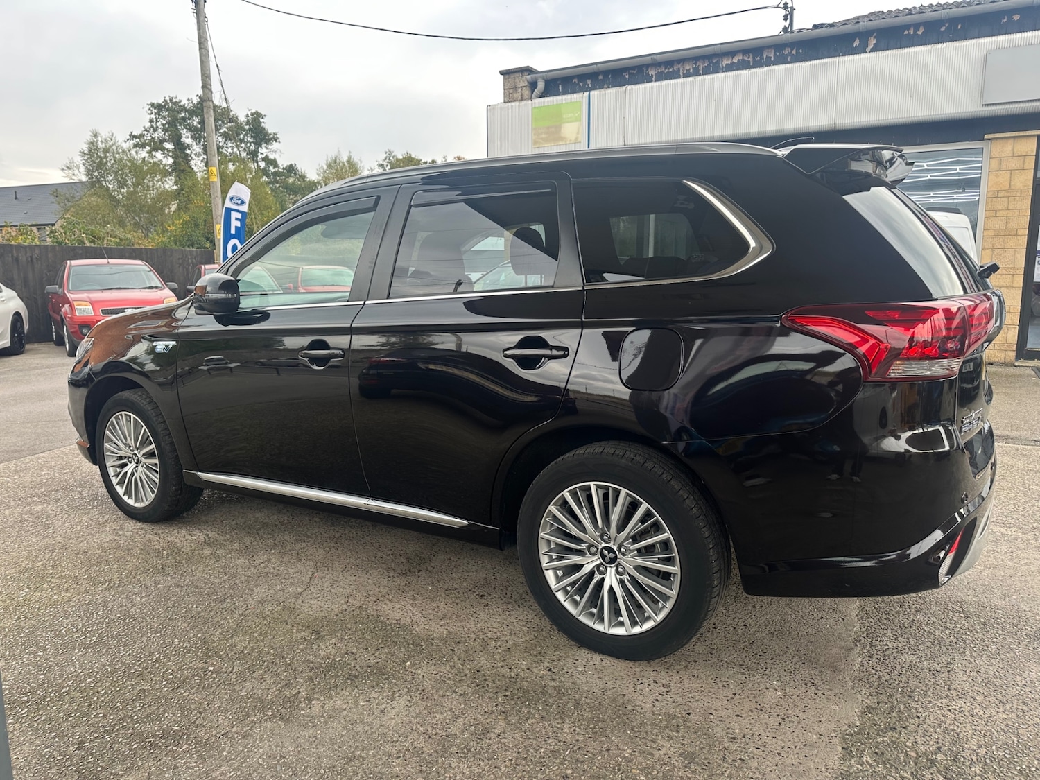 Used Mitsubishi Outlander 2021 for sale - 76171488: Photo 3
