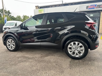 Used Renault Captur 2022 for sale - 75572559: Photo