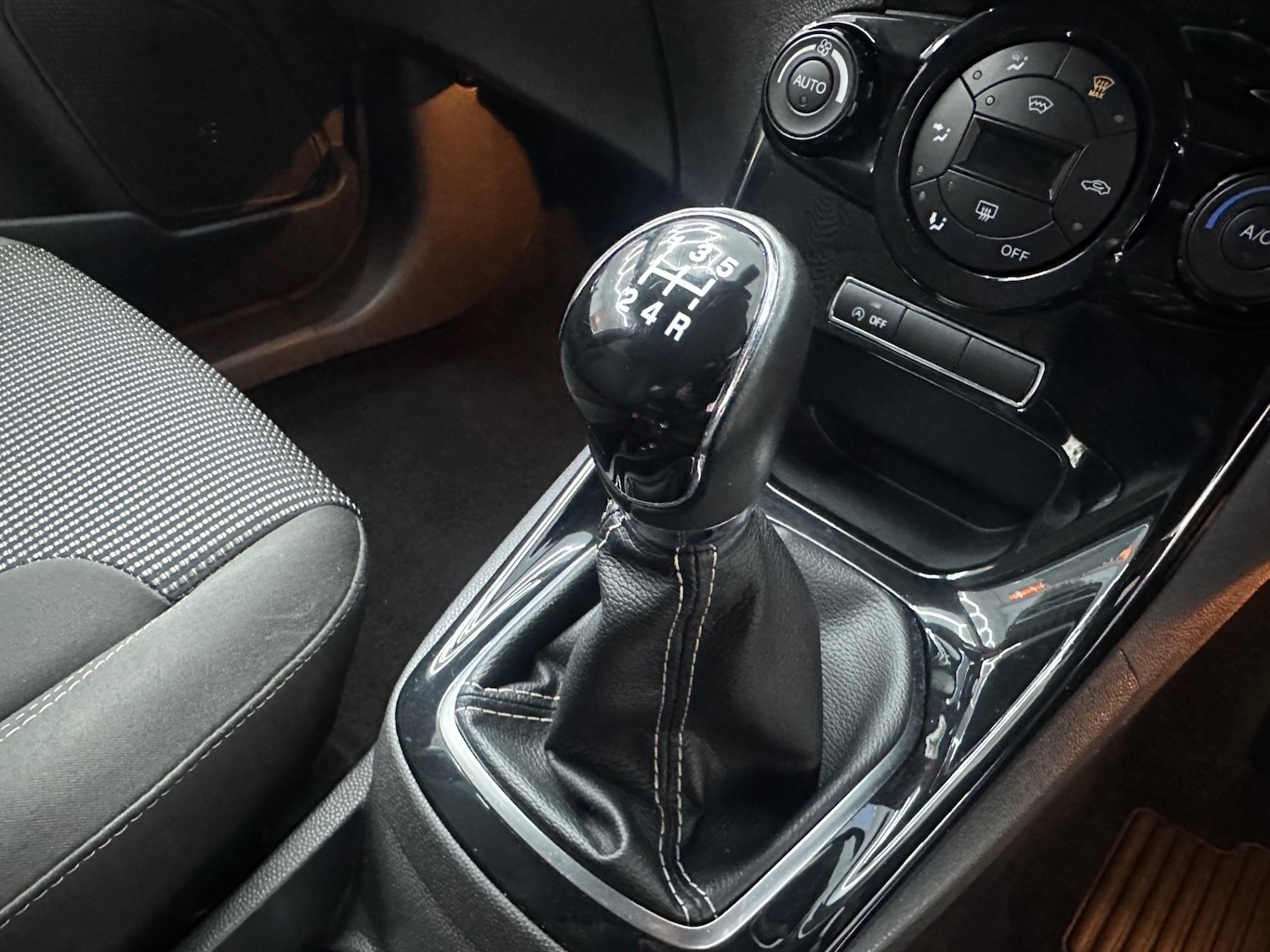 Used Ford Fiesta 2016 for sale - 76831946: Photo 44