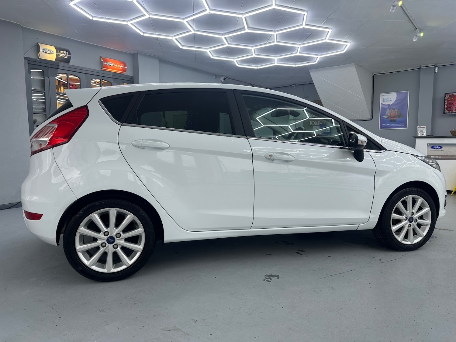 Used Ford Fiesta 2016 for sale - 76831946: Photo 8