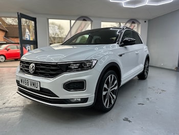 Used Volkswagen T-Roc 2018 for sale - 78236381: Photo