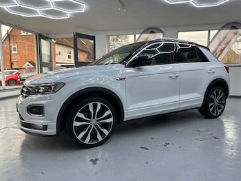 Used Volkswagen T-Roc 2018 for sale - 78236381: Photo