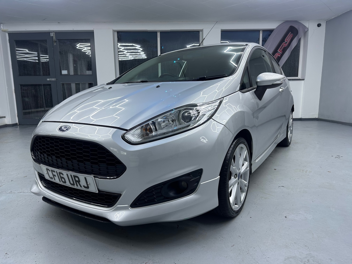 Used Ford Fiesta 2016 for sale - 77417182: Photo 2