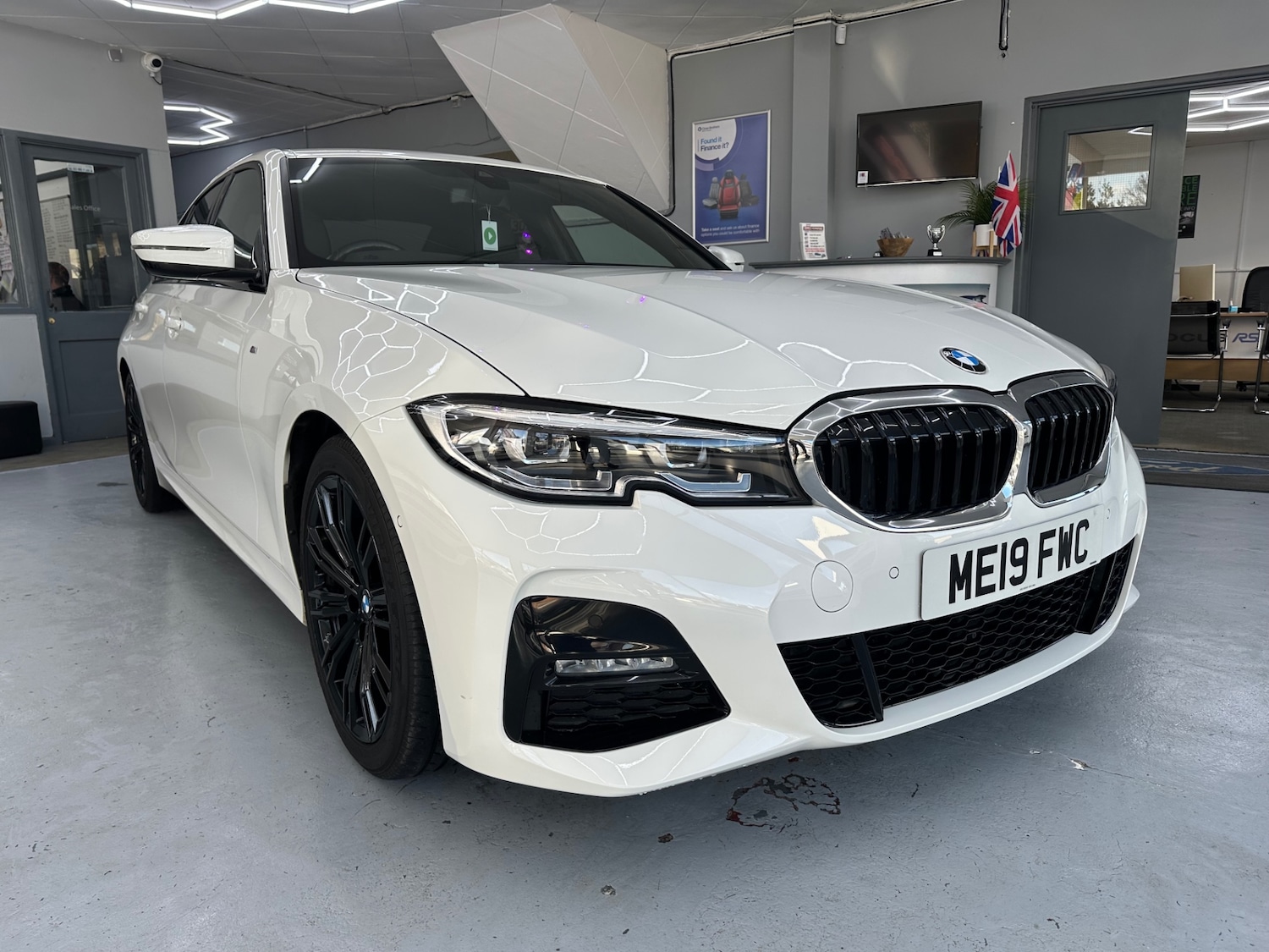 Used BMW 3 Series 2019 for sale - 76736302: Photo 6