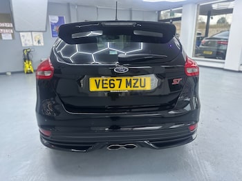 Used Ford Focus 2017 for sale - 77760810: Photo