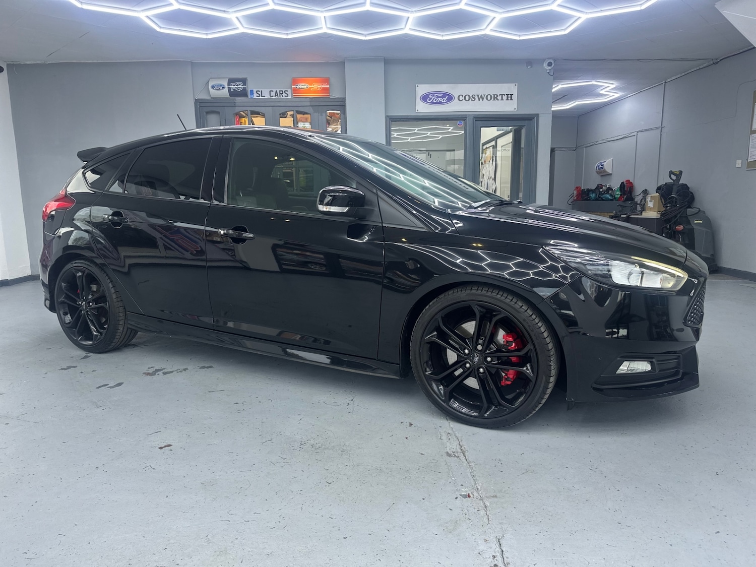 Used Ford Focus 2017 for sale - 77760810: Photo 7